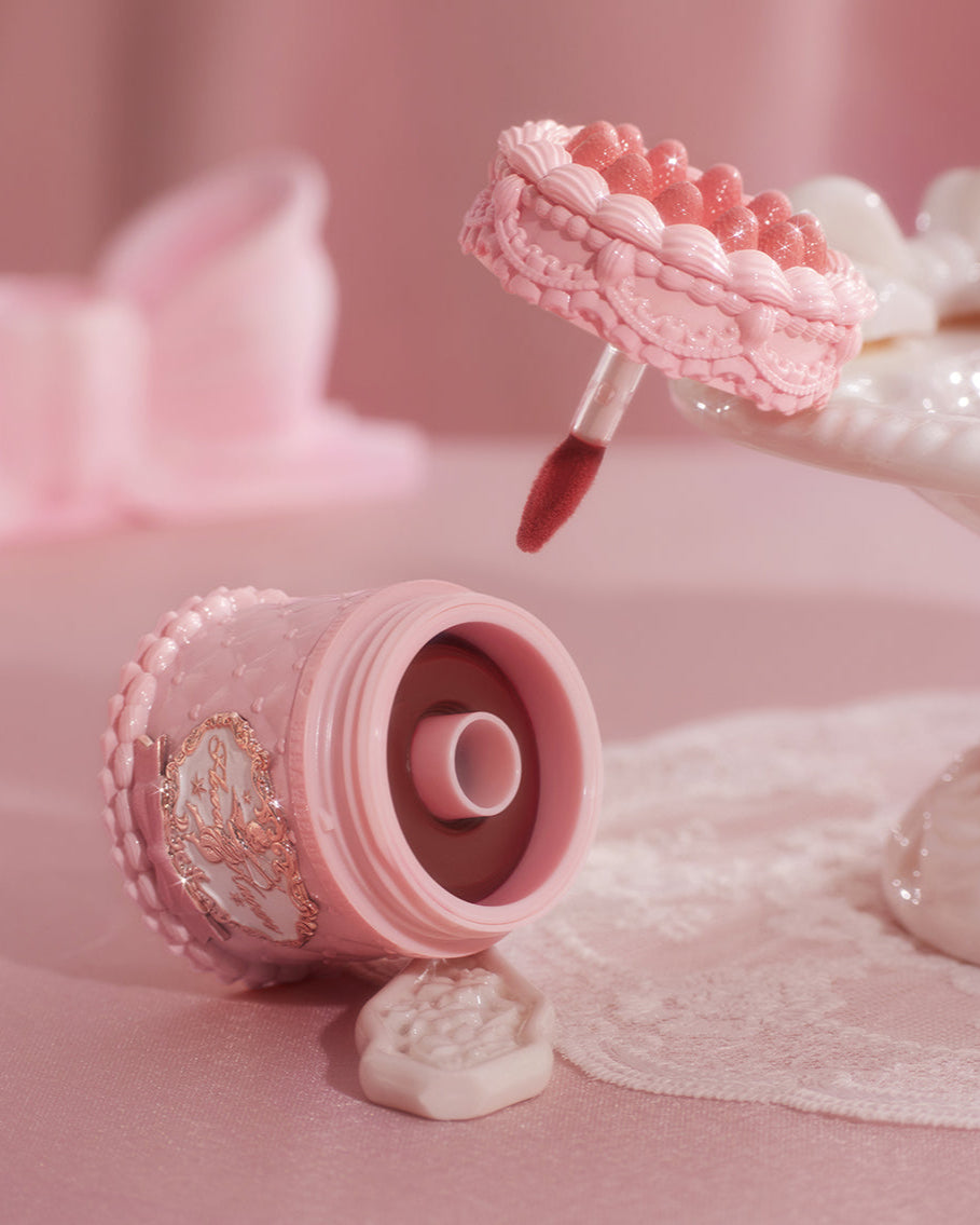 Strawberry Kiss Delight Set